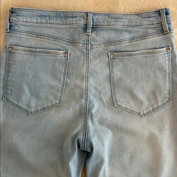 Athleta Women’s Straight Leg High Waist Light Wash Blue Jeans Size 10 - Picture 2 of 8